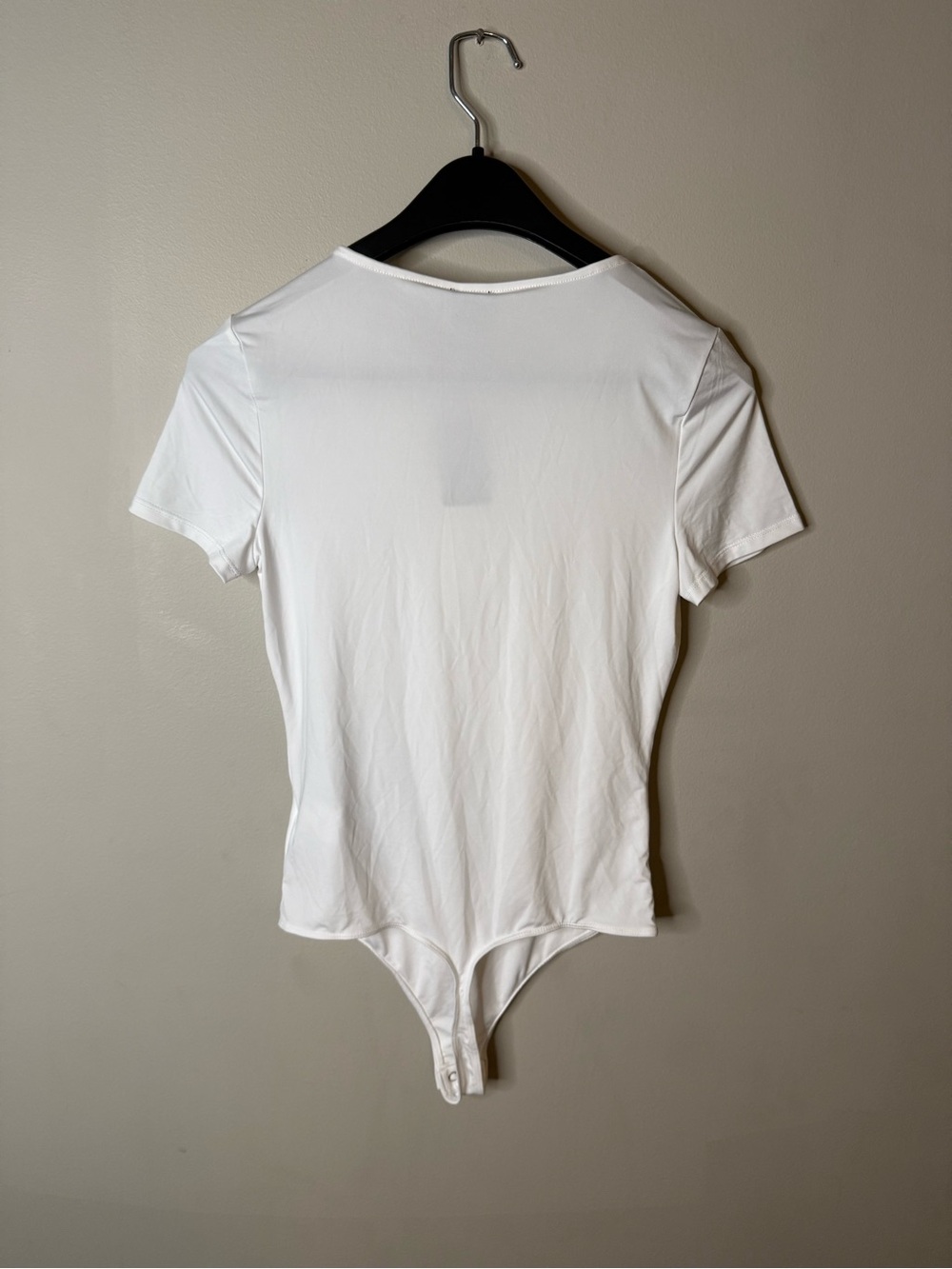 NWT Express White Short Sleeve Body Contour Bodysuit Size Small - Picture 2 of 4